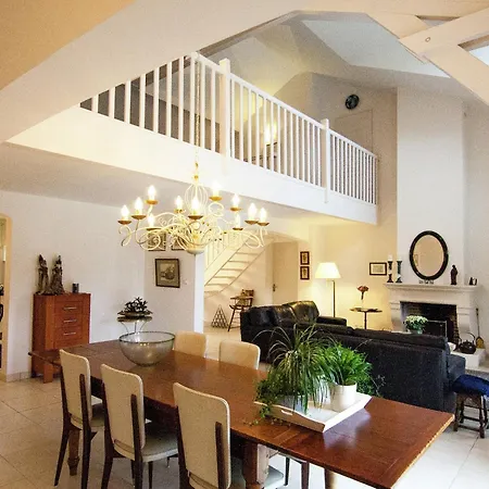 Villa In Rouzede With Private Heated Pool, Cleaning Included