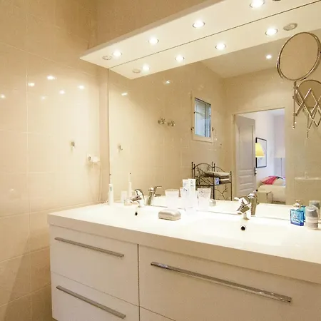 Villa In Rouzede With Private Heated Pool, Cleaning Included